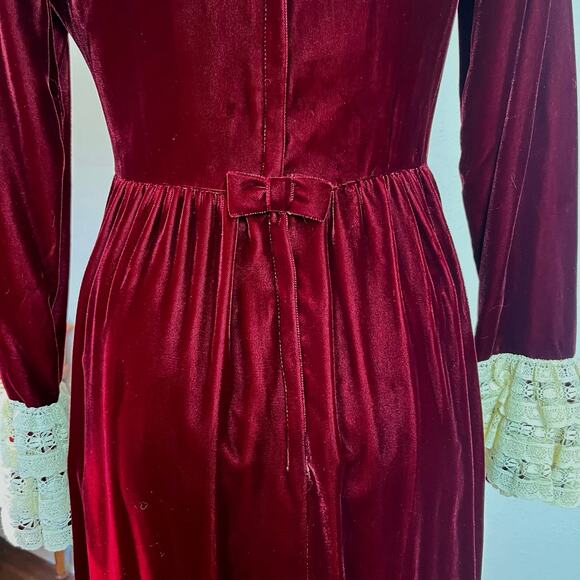 Vintage 60s / 70s Red Maroon Velvet Holiday Maxi Dress // Size Small - Picture 3 of 8